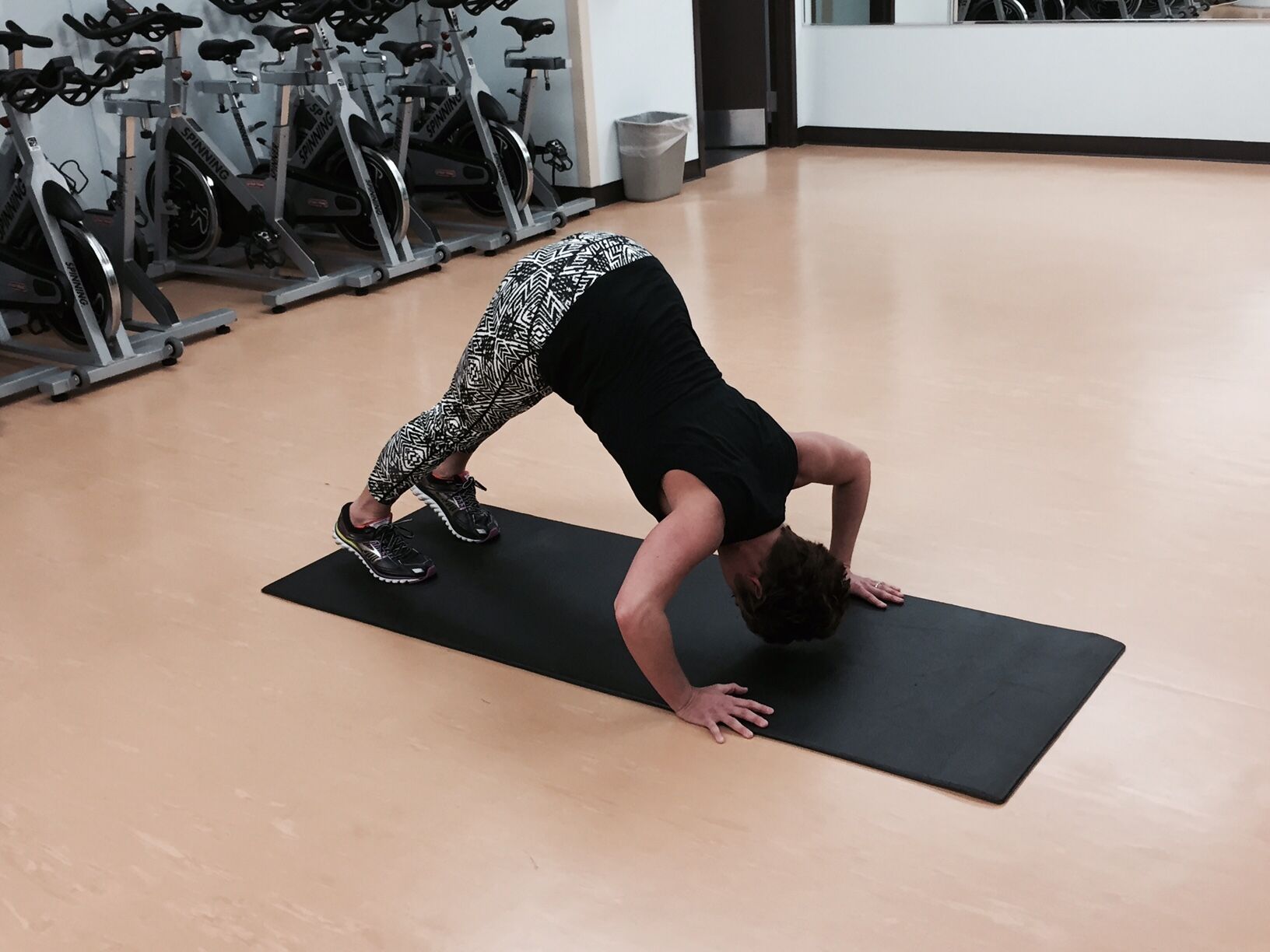 WH E Pike Pushup 2.jpg